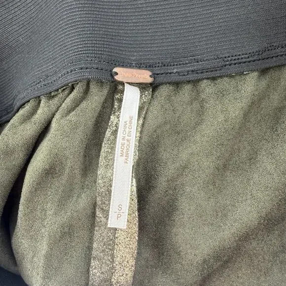 NEW Free People Vegan Leather Metallic Gold Wide Leg Track Pants Size SMALL - Picture 8 of 8